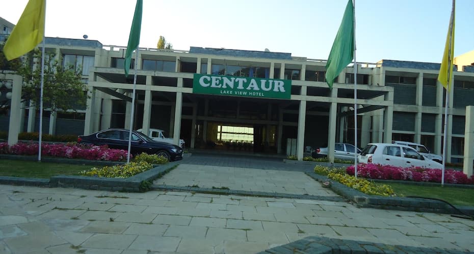 Centaur Lake View Hotel, Srinagar 3